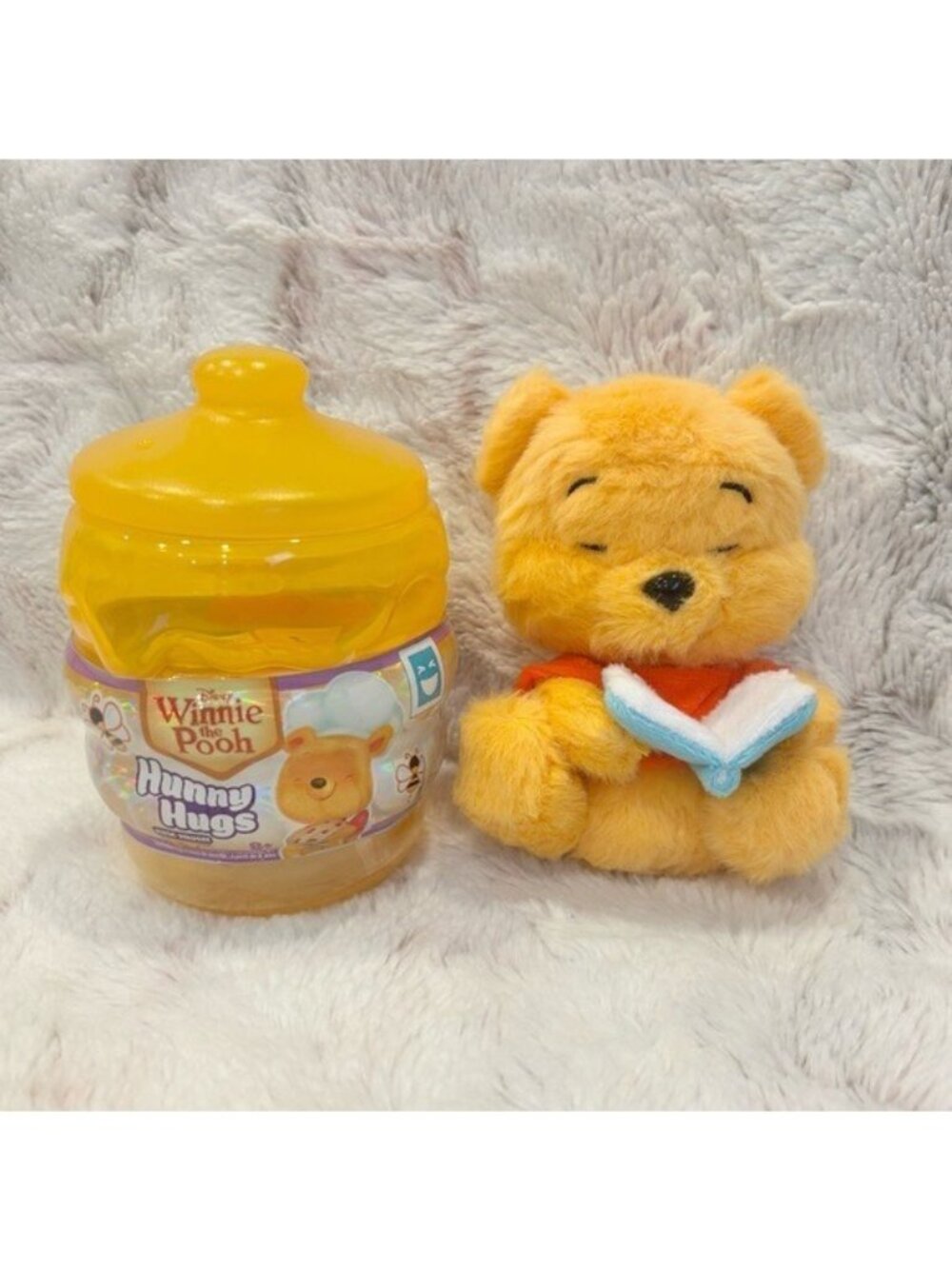 Winnie the Pooh Hunny Hugs Mystery Mini Plush Sleeping Winnie NEW
